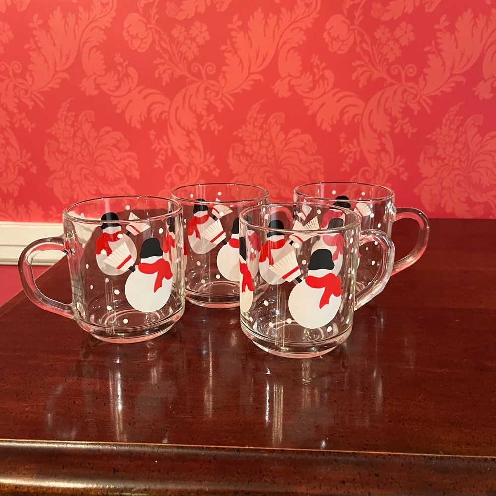 4 Glass Winter/Holiday Mugs